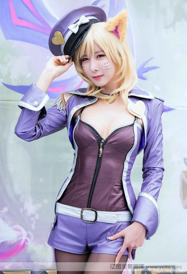 清纯可爱cosplay大尺度福利照小美女性感狐狸cosplay