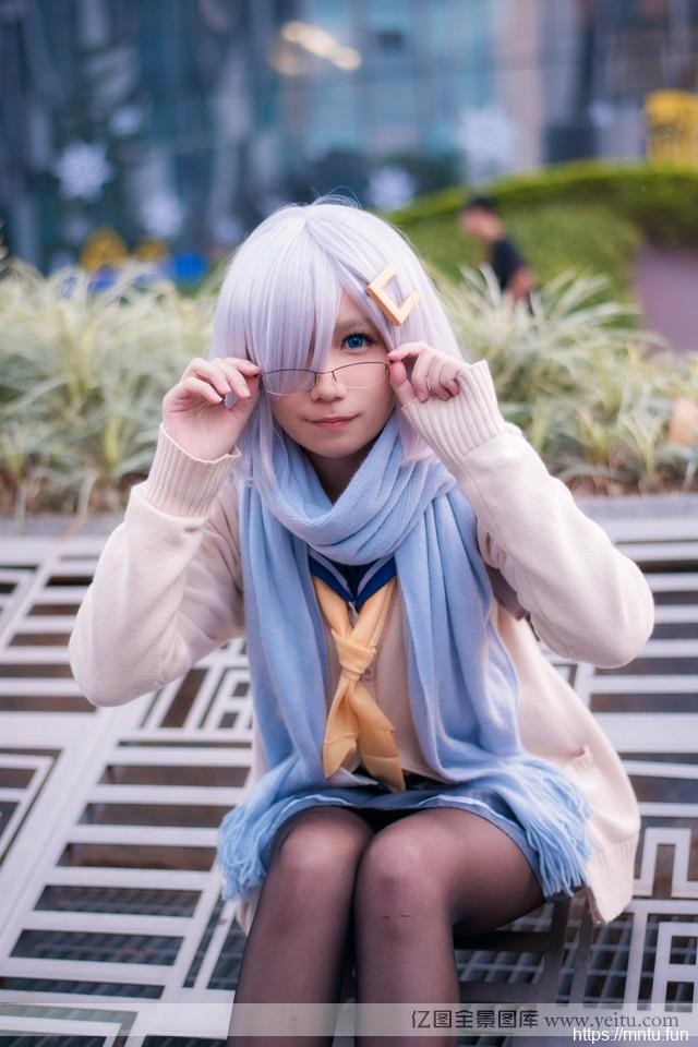 可爱萝莉黑丝美腿cospvrcosplayxlay