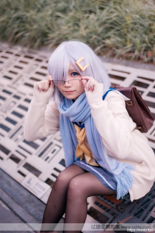 可爱萝莉黑丝美腿cospvrcosplayxlay