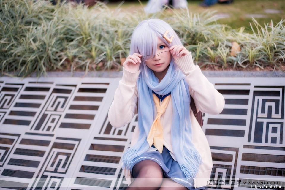 可爱萝莉黑丝美腿cospvrcosplayxlay