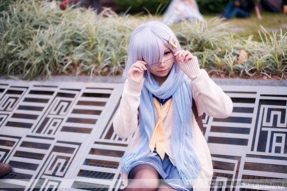 可爱萝莉黑丝美腿cospvrcosplayxlay