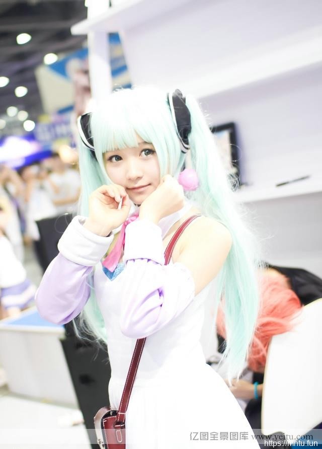 清新娃娃脸学生妹cosplay网站纯美cosplay