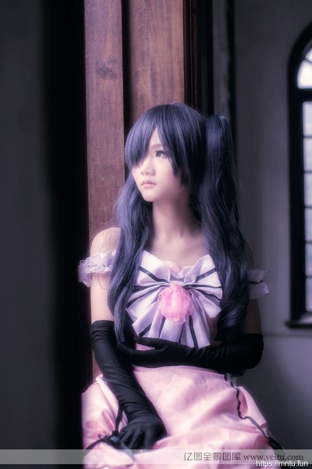 粉嫩白皙cosplay壁纸娃娃脸美女华丽cosplay