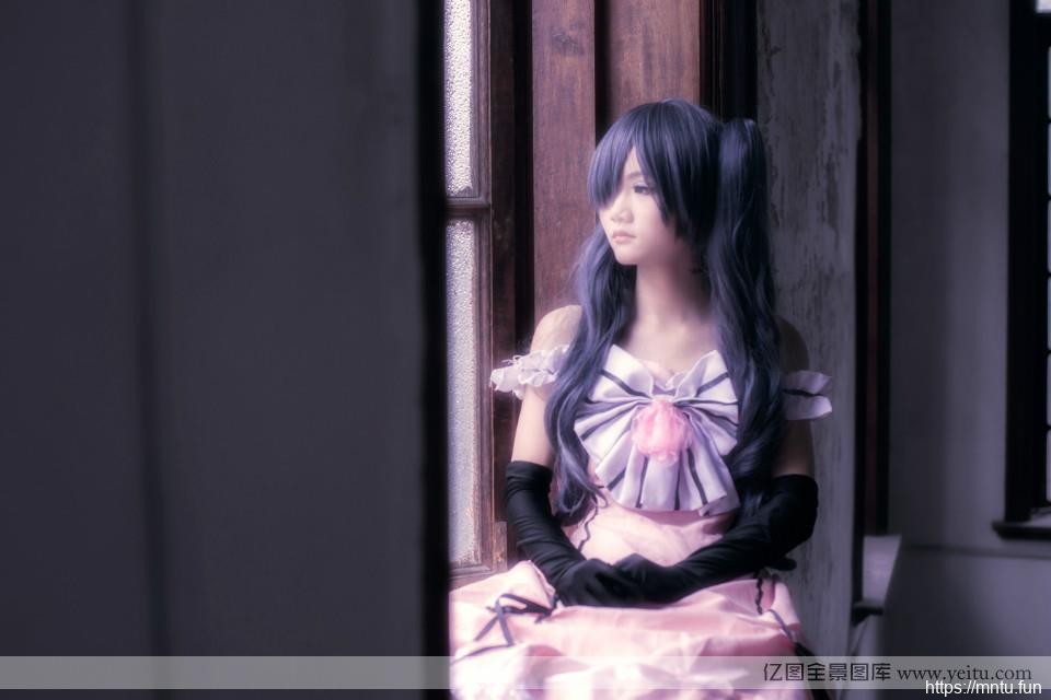 粉嫩白皙cosplay壁纸娃娃脸美女华丽cosplay