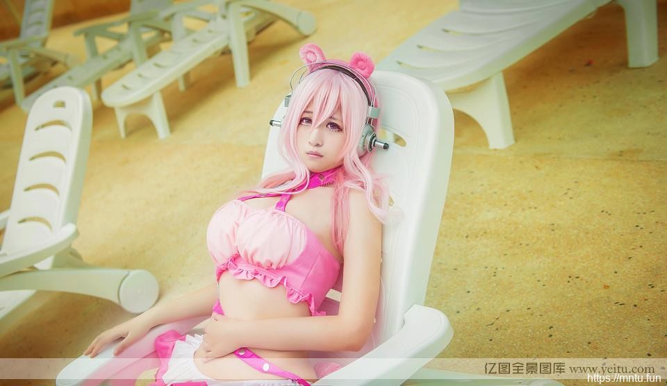 粉嫩白皙性感cosplay系列女孩cosplay写真
