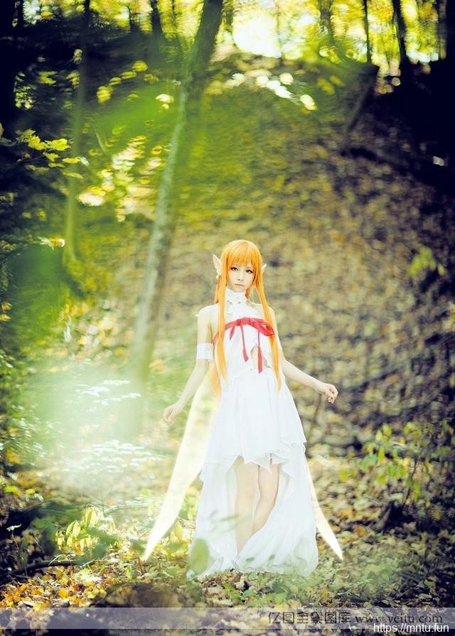 森林中的精灵少女cos动漫衣服cosplayplay