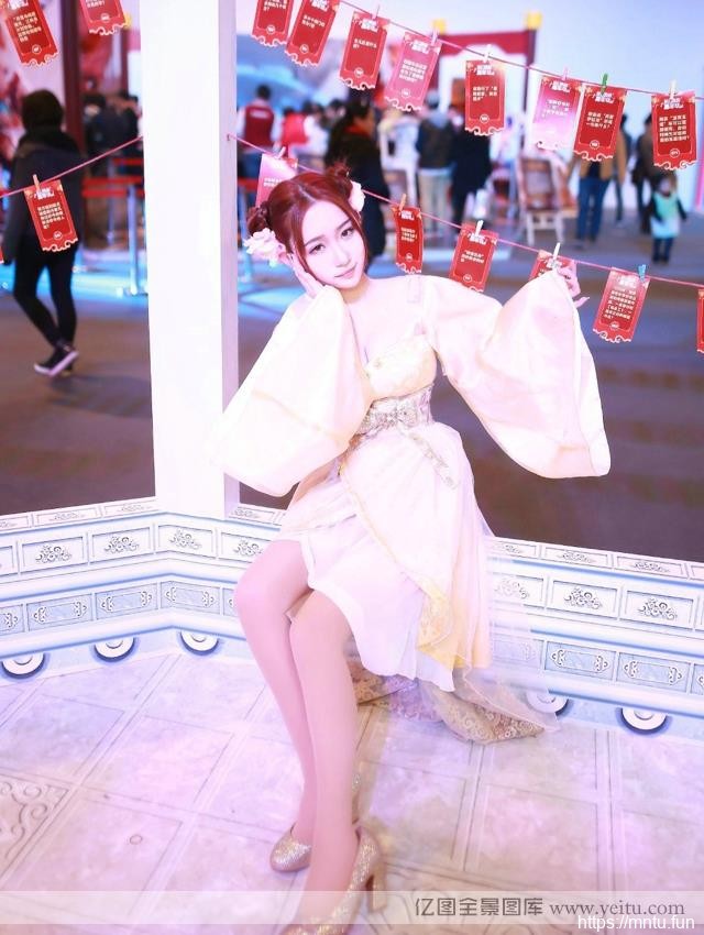 漫展上的可爱美眉古典姐妹花cosplcosplay汉服ay