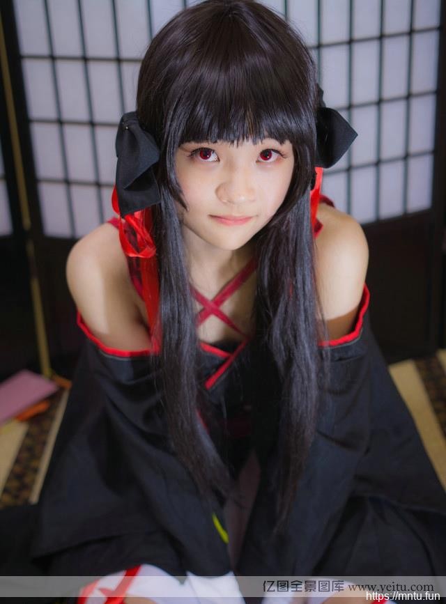 可爱长发少女甜美coskisscosplayplay