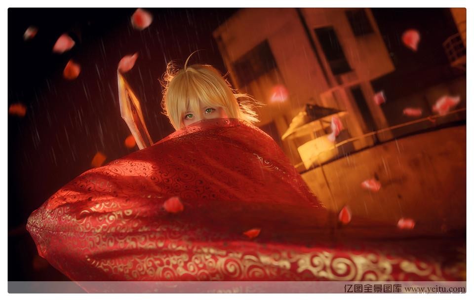 红衣少女热血co福利cossplay写真