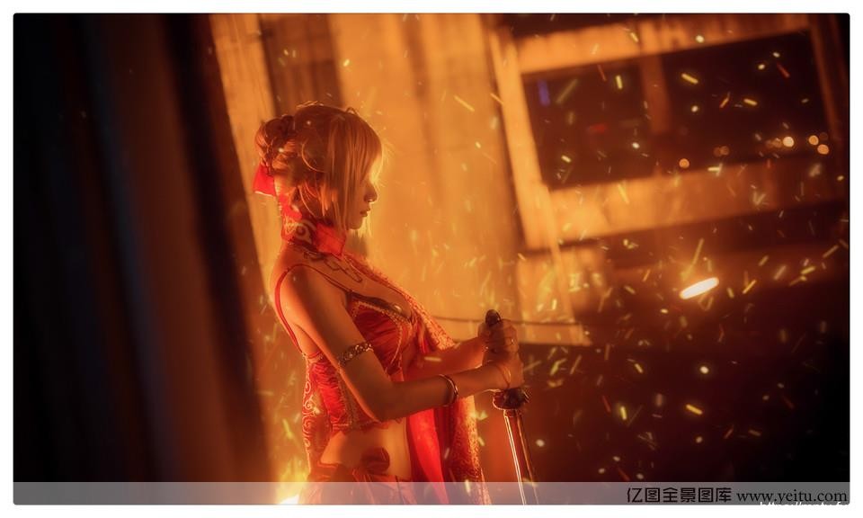 红衣少女热血co福利cossplay写真