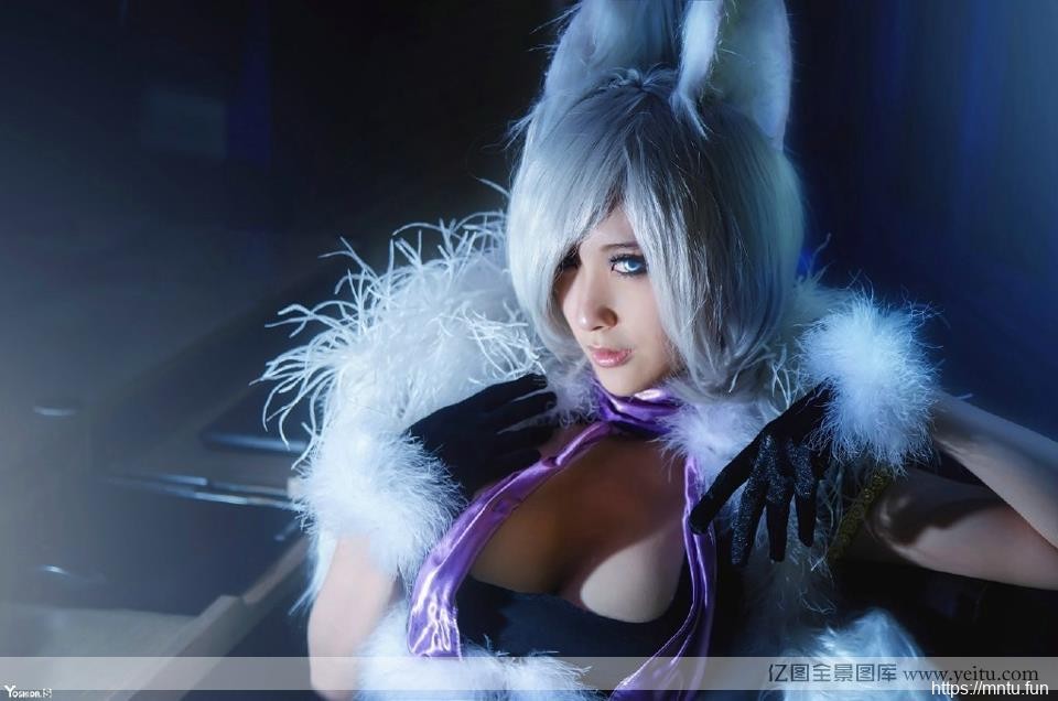 性感九尾狐诱惑宅男秀美胸cocosplay秀splay