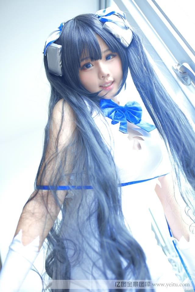 长发白嫩萝莉可爱cosplay隐显新cosplay乳沟