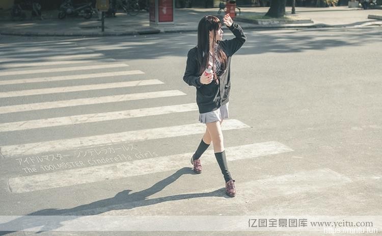 灰姑娘女cosplay网站孩涉谷凛cosplay