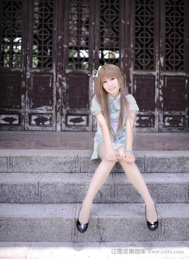 Locosplay工口ve Live南小鸟性感旗袍美腿Cosplay