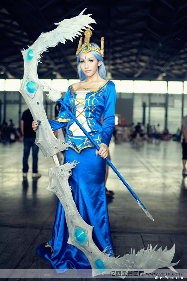 气质冷艳美女艾希Ice c同人cosplayosplay寒冰射手