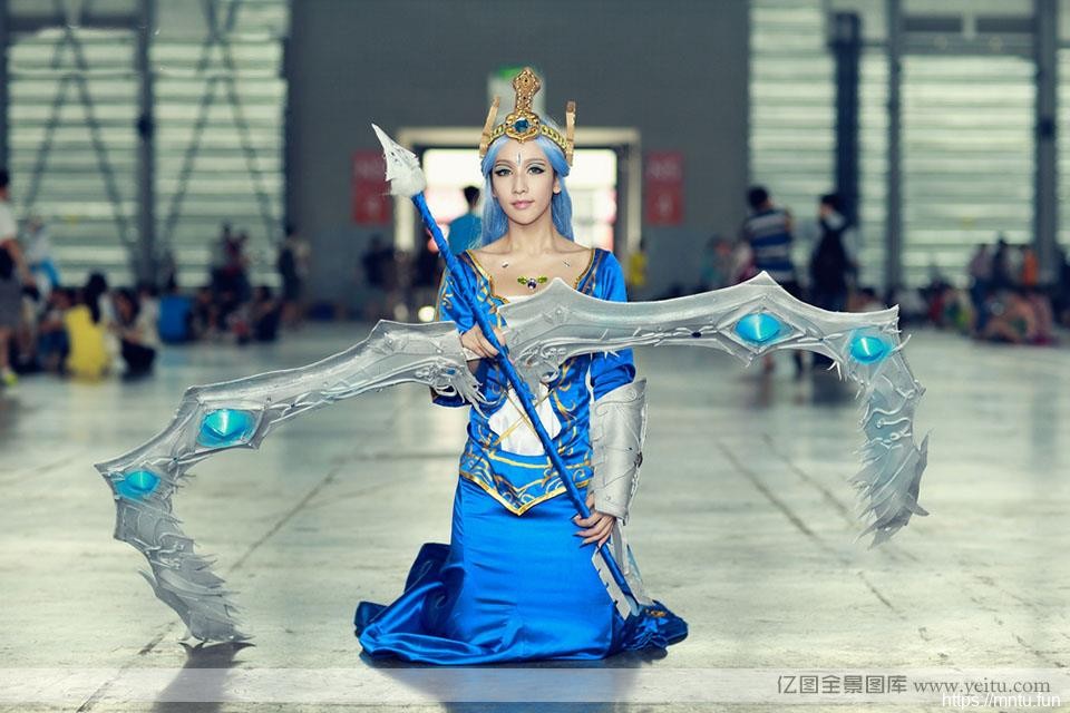气质冷艳美女艾希Ice c同人cosplayosplay寒冰射手
