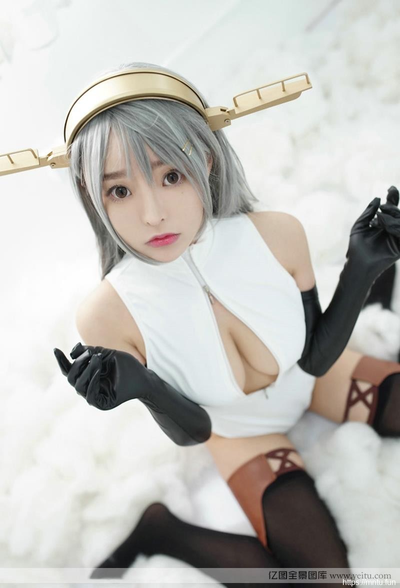 性感cosplay系列萌妹子大胆开胸泳衣cosplay舰娘