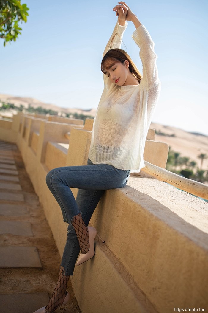 娇萌妹子陆萱萱网袜美腿极致撩人