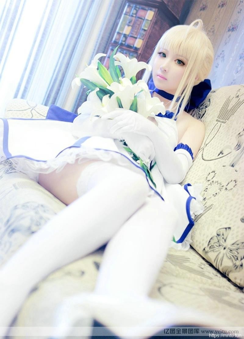 白皙美女sa好看的cosplay图片ber女王COSPLAY写真