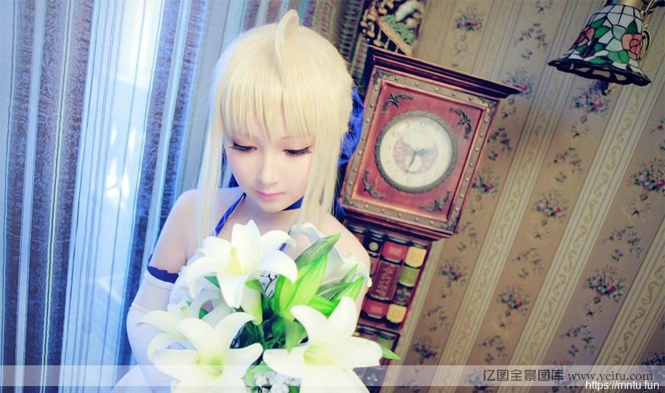 白皙美女sa好看的cosplay图片ber女王COSPLAY写真