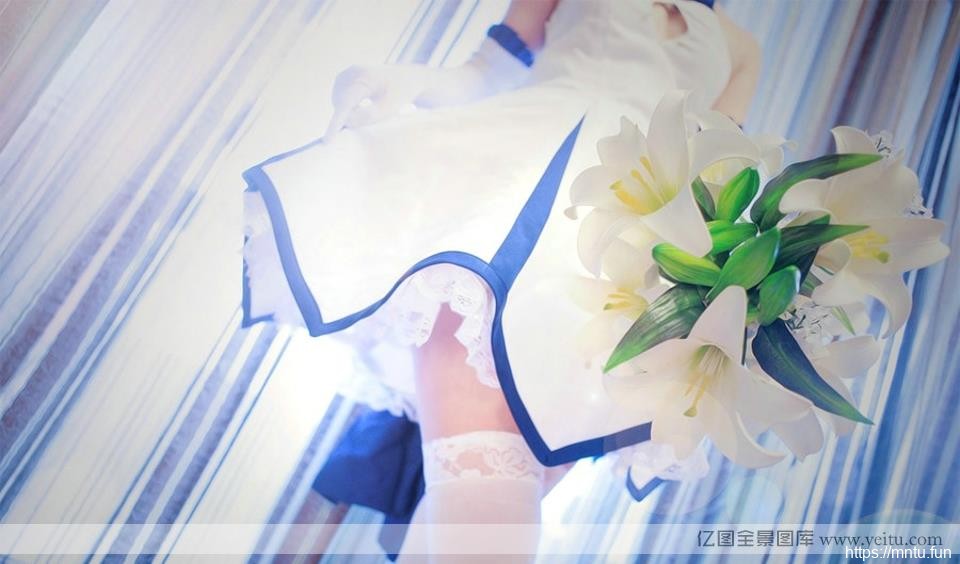 白皙美女sa好看的cosplay图片ber女王COSPLAY写真