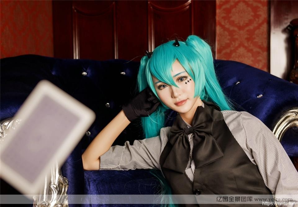 美女家初音未来黑丝真人cosplay美腿诱惑cosplay