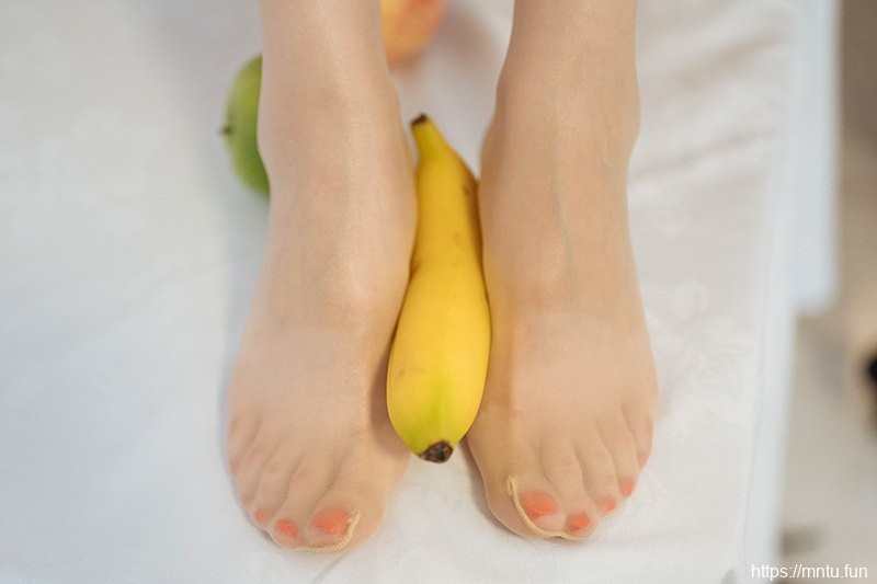 围裙厨娘梦心月半裸上阵尽展妍态