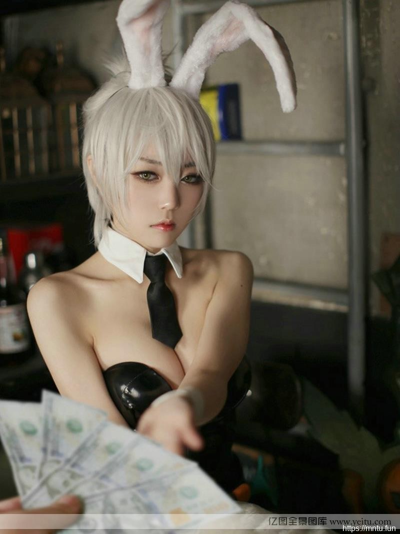 性感美女兔耳朵黑丝长腿cosplay诱惑COSPLAY