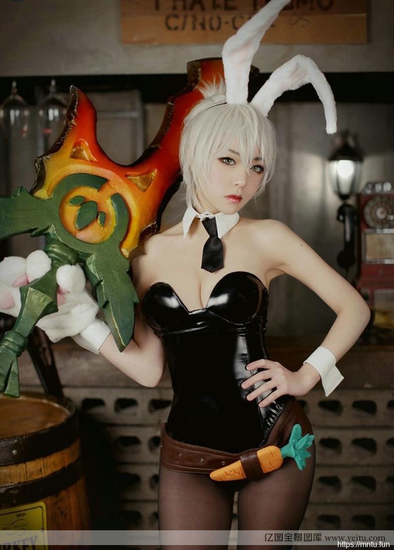 性感美女兔耳朵黑丝长腿cosplay诱惑COSPLAY