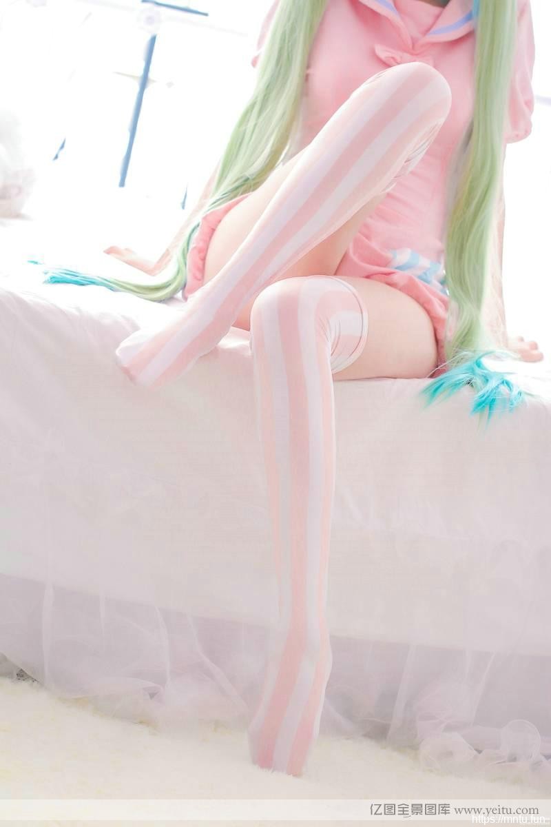 嫩模装扮秀可爱cosplay甜cosplay真人美诱人