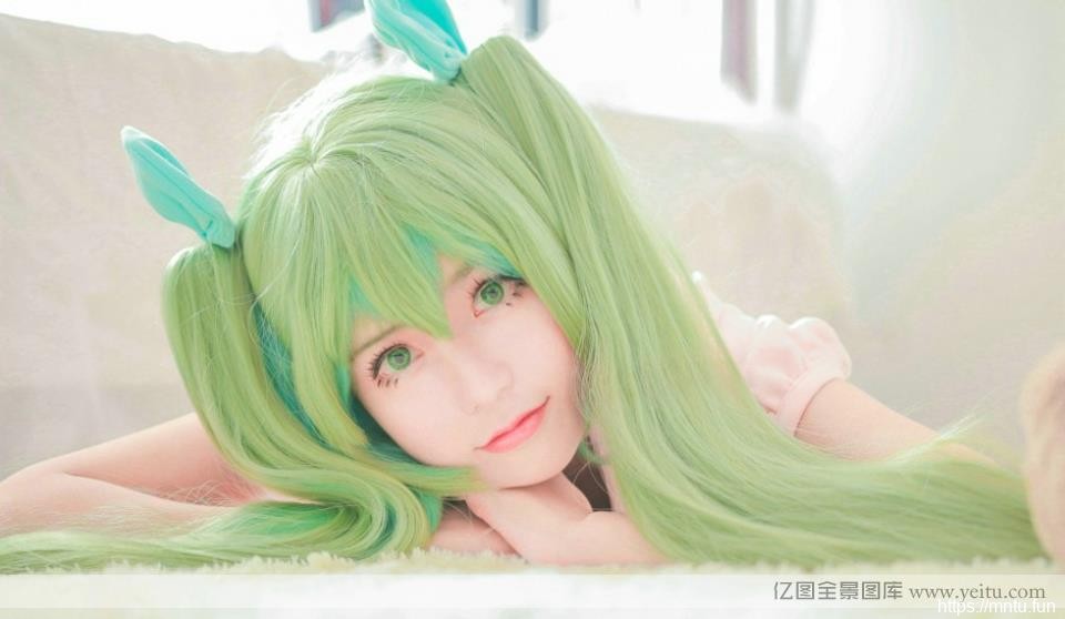 嫩模装扮秀可爱cosplay甜cosplay真人美诱人