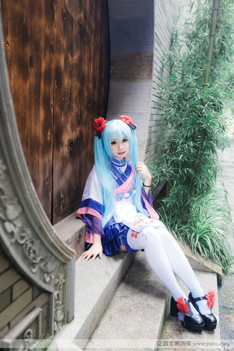 可爱萝莉梅花初音唯美coscosplay动漫人物play