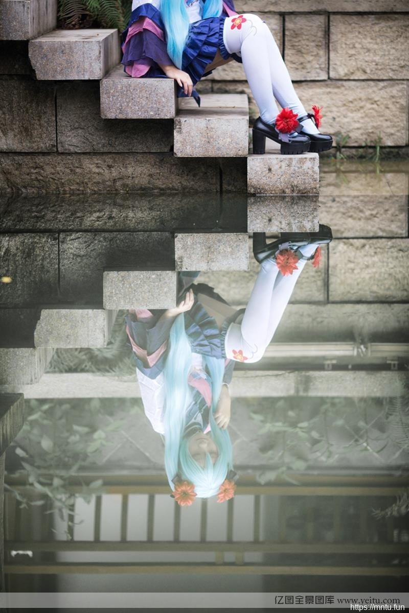 可爱萝莉梅花初音唯美coscosplay动漫人物play