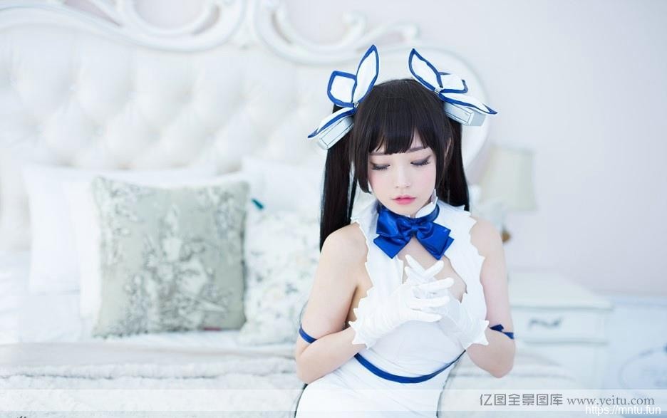 巨乳美女“赫斯缇旗袍白丝cosplay雅”性感cosplay