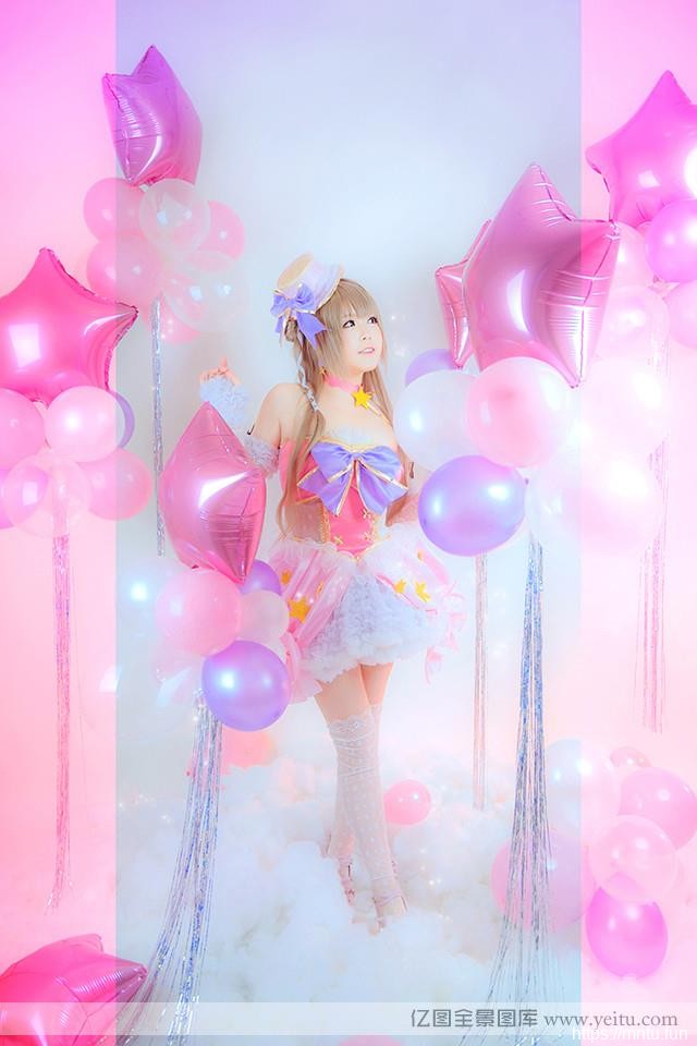 超卡哇伊童颜美眉的cosplay爆笑cosplay秀