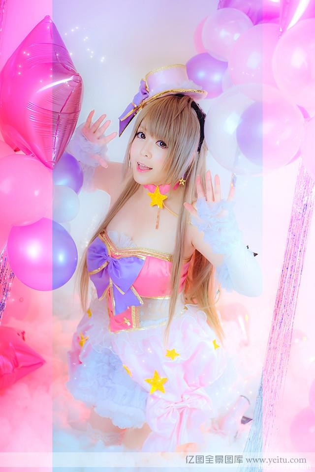 超卡哇伊童颜美眉的cosplay爆笑cosplay秀