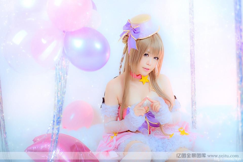 超卡哇伊童颜美眉的cosplay爆笑cosplay秀