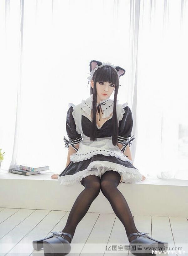 螺旋猫最新黑丝美腿女仆诱惑Ccosplay图片OS