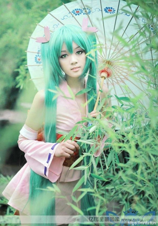幻蓝版福利cosplay秀气真人版初音未来