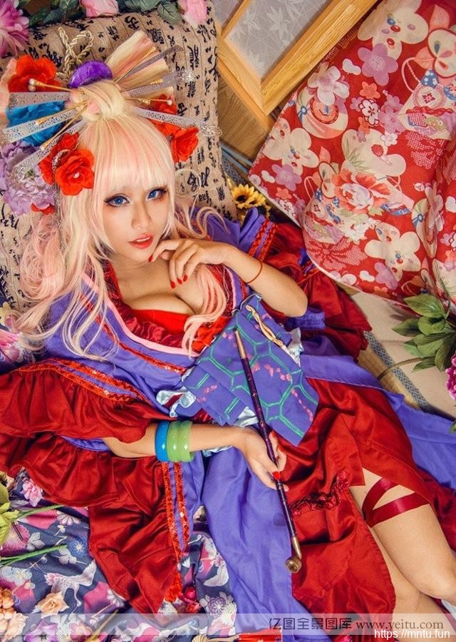 花魁雪露白丝长筒袜cosplay惊艳cosplay图片