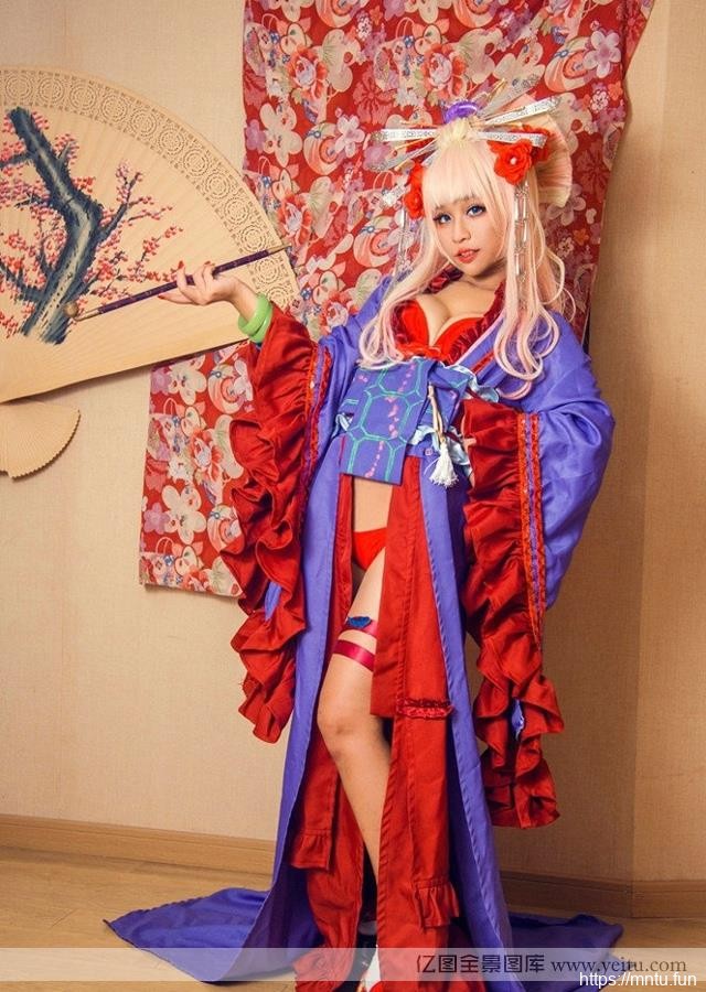 花魁雪露白丝长筒袜cosplay惊艳cosplay图片