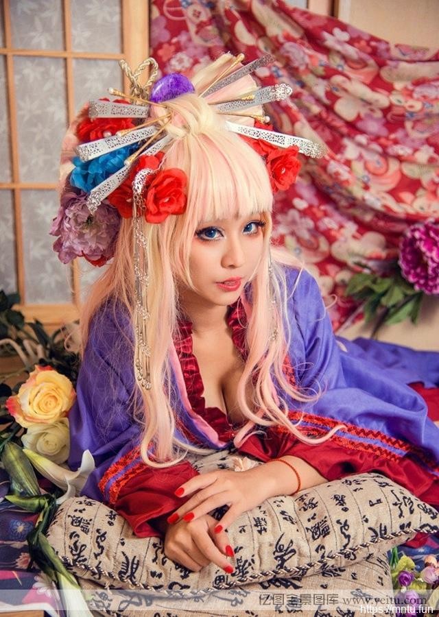 花魁雪露白丝长筒袜cosplay惊艳cosplay图片