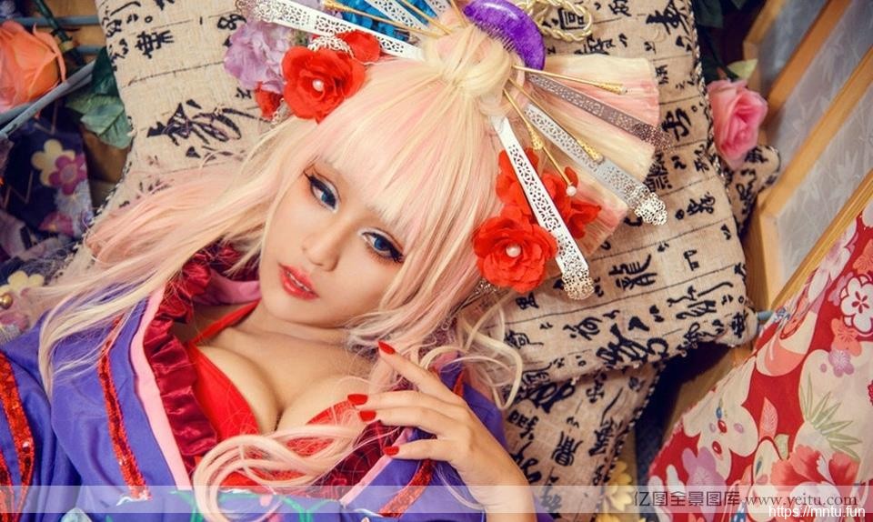 花魁雪露白丝长筒袜cosplay惊艳cosplay图片