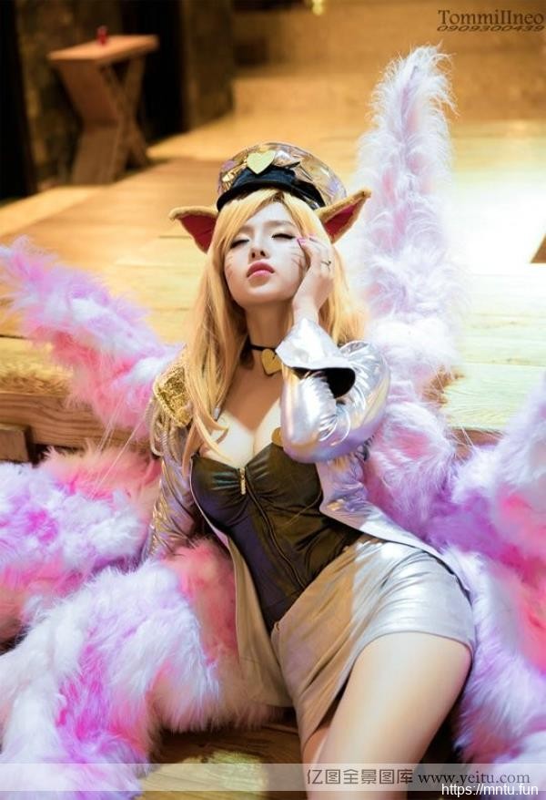越南美女Mitu K重生之cosplayat人体诱惑Cosplay