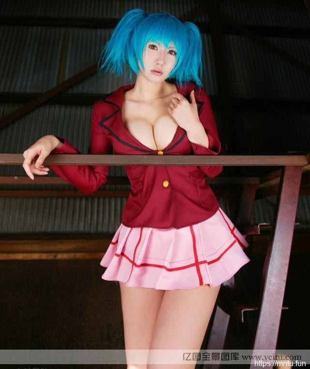 诱人童颜巨乳正妹Ccosplay的图片osplay秀