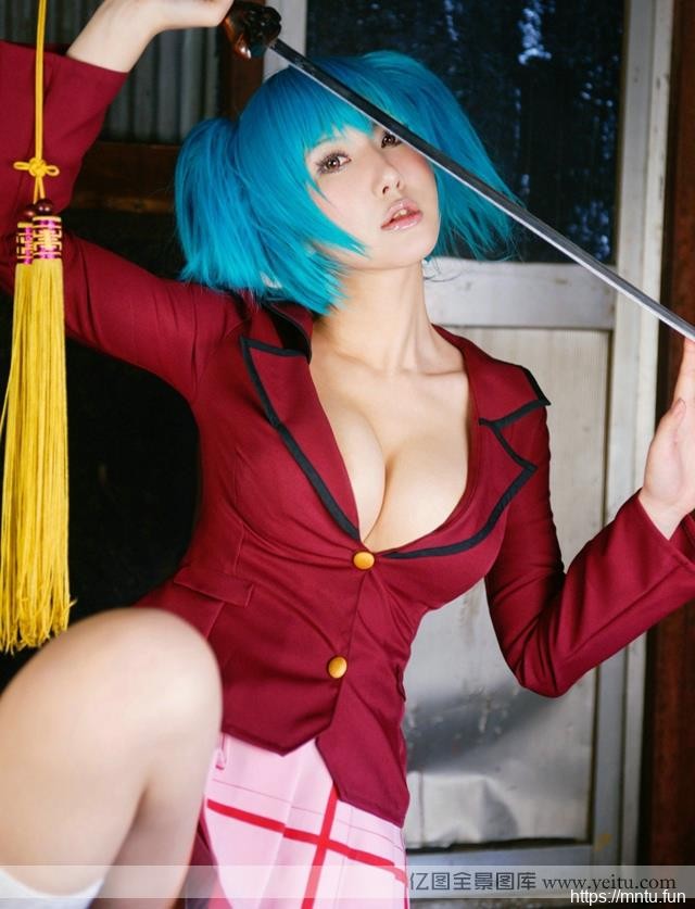 诱人童颜巨乳正妹Ccosplay的图片osplay秀