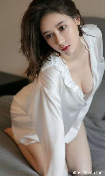 Coral性感留下美女写真套图