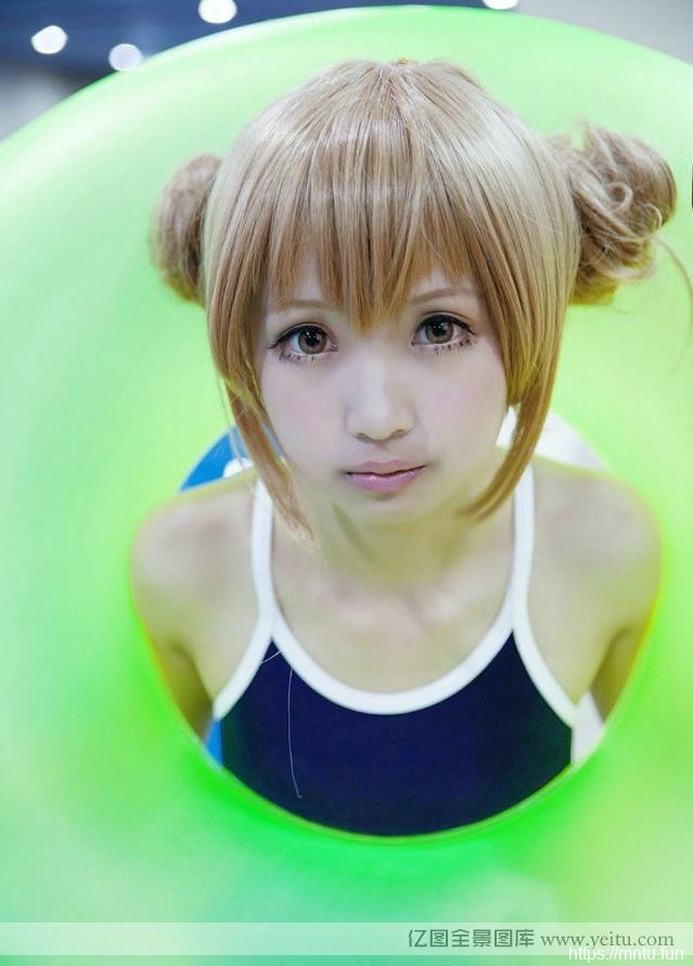超萌妹子泳装高清coscosplay控play图片