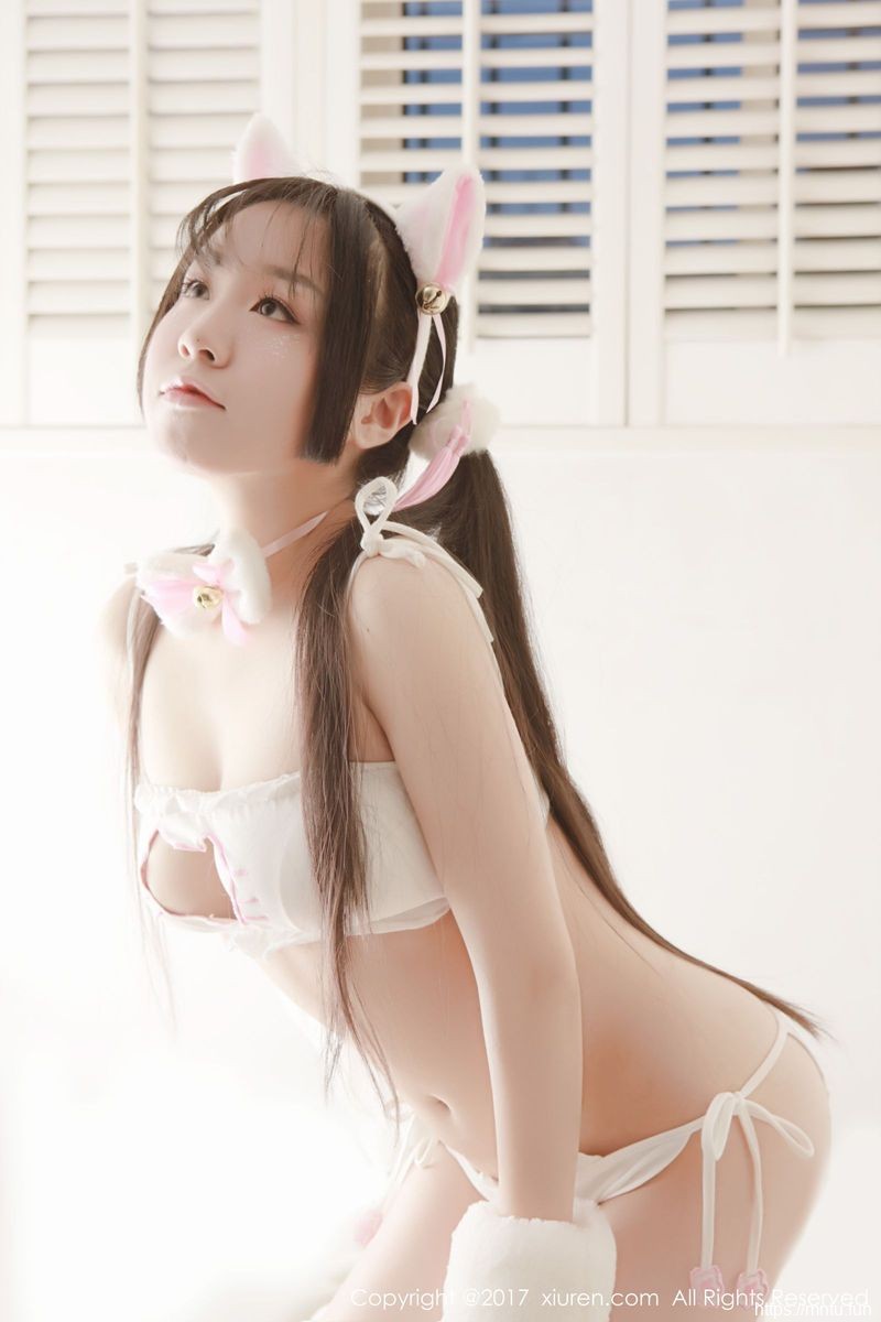 秀人网新人萝莉吃白菜的vi菜菜COS动漫cosplay福利PLAY清纯猫女郎写真