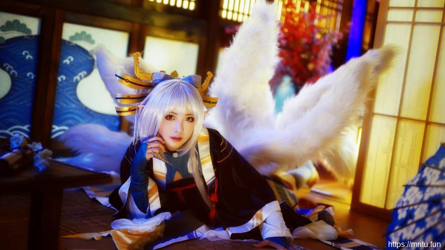二次元少女cosplay洛天依写真图片